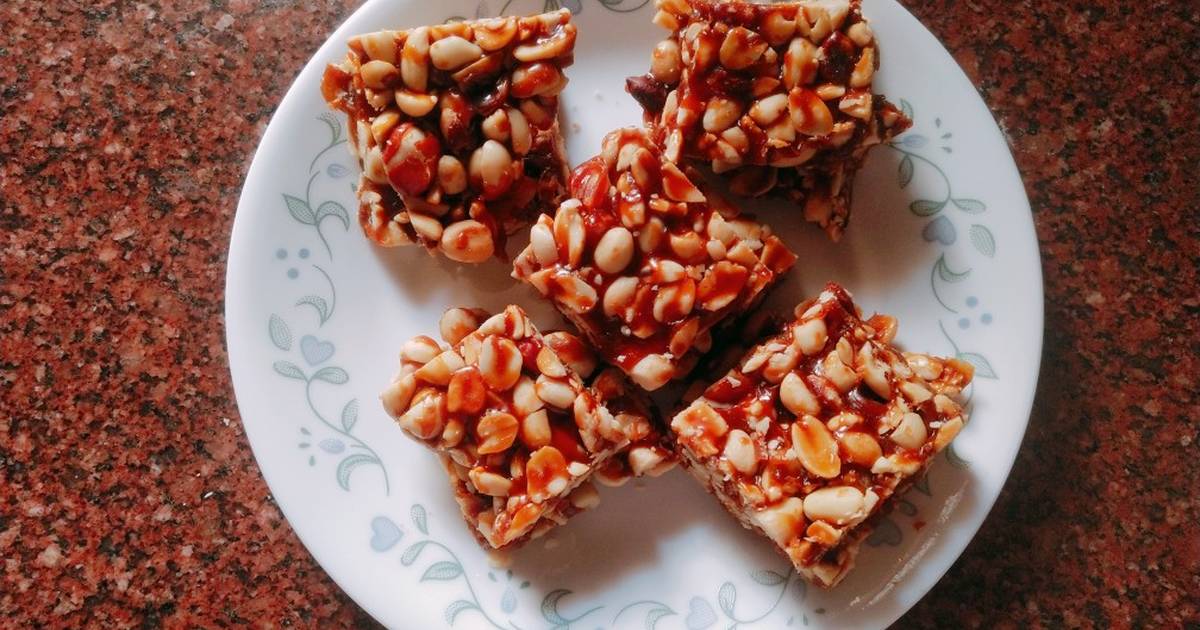 How to Make Peanut Cake Chikki: A Delectable Indian Specialty
